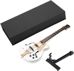 Réplique De Guitare électrique Miniature, Ornement De Modèle D'instrument Blanc 5,5 Pouces Avec Support Et étui Cadeau Noir, Cadeau De Noël Ou D'anniversaire Parfait -Oui || N/A || pearhead 61PJcJ9LVeS. AC SL1500 2