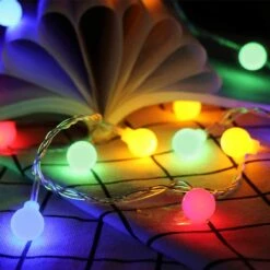 Feux De Chaîne LED ALOVECO Feux De Chaîne Alimentés Par Batterie 18 Pieds 50 LED Avec Télécommande 8 Modes Luminaires De Fée étoilés Globe Pour Noël En Plein Air Jardin De Noël Fête De Noël ( Multicolore ) -Oui || N/A || pearhead 61SVWvODdqL. AC SL1200