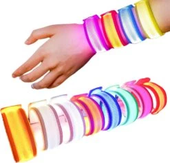 KIRALUMI 8 PCS LED Glow Bracelets, Light Up Bracelets - Halloween Glow In The Dark Party Bracelets Favors Fournitures Pour Noël, Concerts, Festivals, Prix De Jeu, Sports, Rave Accessoires