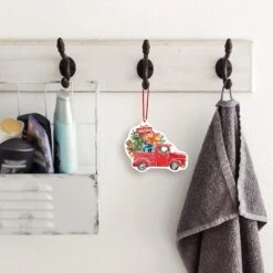 Ornements Suspendus Pour Camions Rouges 6pcs Avec Décorations D'arbres De Noël Parfumées Pour Renifleurs De Glace Doux Noir Pour Femmes Hommes Cadeaux Accessoires De Voiture Merry Christmas Key Chain 6 Pack 13 Ornements Suspendus Pour Camions Rouges 6pcs Avec Décorations D'arbres De Noël Parfumées Pour Renifleurs De Glace Doux Noir Pour Femmes Hommes Cadeaux Accessoires De Voiture Merry Christmas Key Chain 6 Pack -Oui || N/A || pearhead 714 s7A8xwL. AC SL1500