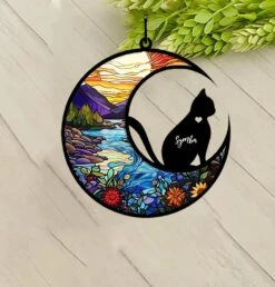 Cat Memorial Suncatcher, Personnalisé Avec Nom Date Race Chat Suncatcher, Pet Loss Suncatcher, Stained Glass Light Catcher, Cadeaux Pour Les Amoureux Des Chats, Noël Chat Ornement Fenêtre Hangings M5 -Oui || N/A || pearhead 715BbJaSiHL. AC SL1500