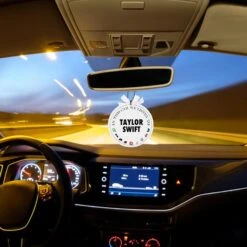 3 PCS Drôle Taylor 2024 Voiture Air Fresheners Pour Voiture, Longue Durée Suspendue Voiture Air Freshener Pour Taylor Fans, Noël Nouvel An Anniversaire Encens Chips Cadeaux Pour Homme Femmes 14 3 PCS Drôle Taylor 2024 Voiture Air Fresheners Pour Voiture, Longue Durée Suspendue Voiture Air Freshener Pour Taylor Fans, Noël Nouvel An Anniversaire Encens Chips Cadeaux Pour Homme Femmes -Oui || N/A || pearhead 71C7fHNUL. AC SL1500