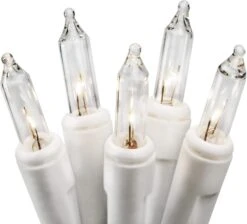 612 Vermont Clear 35 Count Fils De Noël Sur Cordon Blanc, UL Approuvé Pour L'usage Intérieur Seulement, Longueur Totale 7,5 Pieds, Longueur éclairée 6,1 Pieds