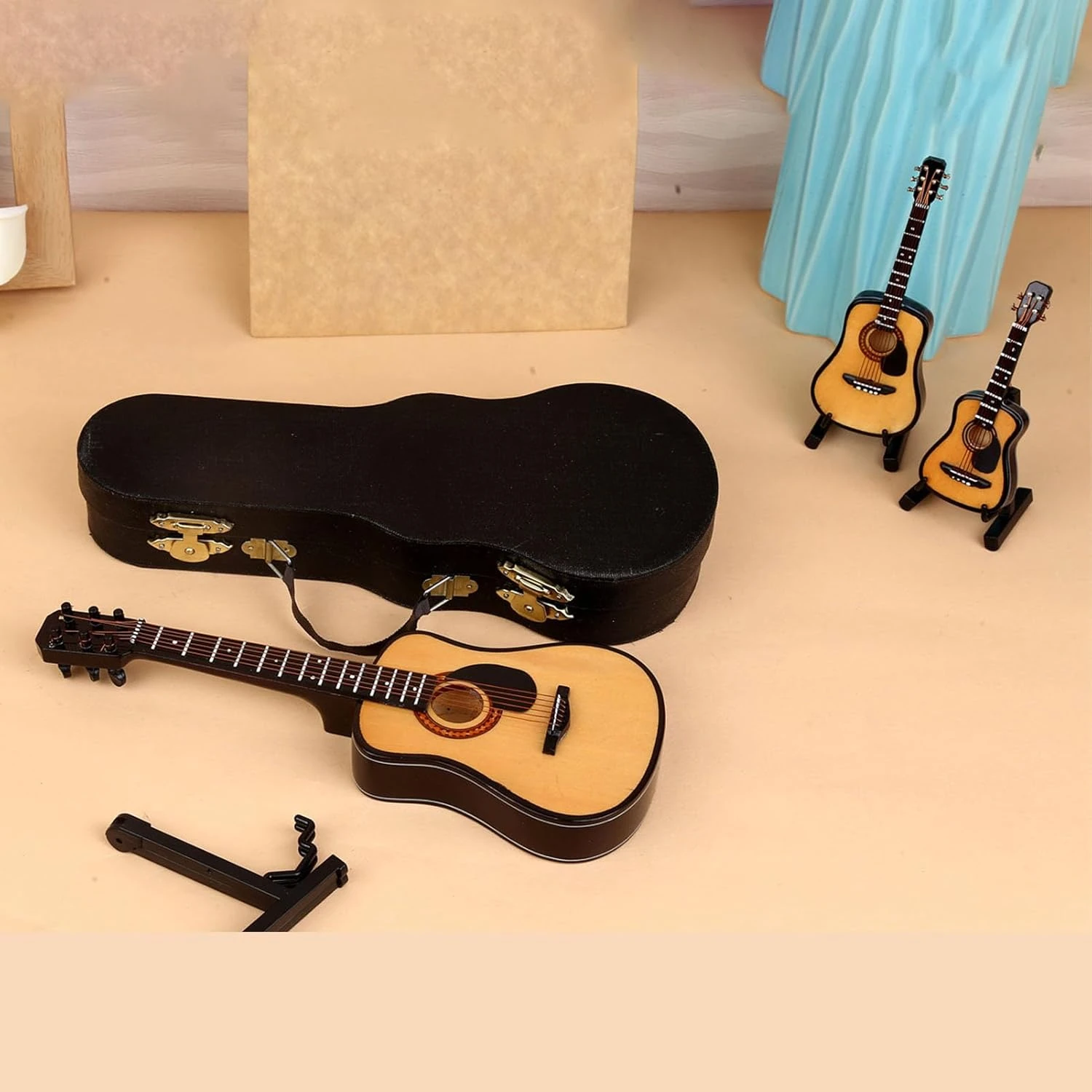 MINGZHE Guitare Classique Modèle Décoration Cadeau Pour Les Enseignants École Classmates Graduation Cadeau D'anniversaire Guitare Classique Arbre De Noël Pendentif 4 MINGZHE Guitare Classique Modèle Décoration Cadeau Pour Les Enseignants École Classmates Graduation Cadeau D'anniversaire Guitare Classique Arbre De Noël Pendentif - Image 2