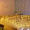 Feux à Glaçons à LED JIAMEIYI, Chaîne De Feux De Suspension De Fée De Rideaux 8 Modes 13FT 96 LED Plug De Noël Extensible En Lumières Pour Le Plafond De Fête Balcon Terroration Intérieure Extérieure En Patio (blanc Chaud, 4) 2 Feux à Glaçons à LED JIAMEIYI, Chaîne De Feux De Suspension De Fée De Rideaux 8 Modes 13FT 96 LED Plug De Noël Extensible En Lumières Pour Le Plafond De Fête Balcon Terroration Intérieure Extérieure En Patio (blanc Chaud, 4) -Oui || N/A || pearhead 815JJMcm3lS. AC SL1500
