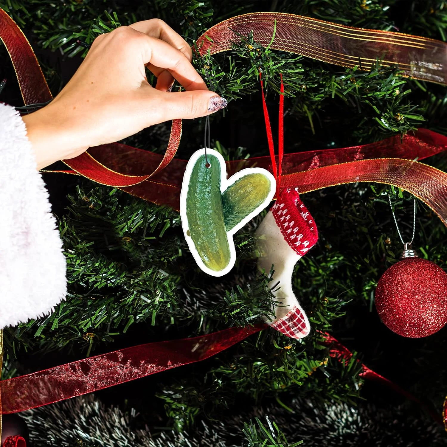 6 Pcs Drôle Pickle Voiture Air Freshener Suspendue Aneth Voiture Diffuseur Ornements Pickle Air Freshener Suspendue Aneth Pickle Air Fresheners Voiture Accessoires Cadeau Idéal Pour La Fête Des Pères, Anniversaire, Noël 7 6 Pcs Drôle Pickle Voiture Air Freshener Suspendue Aneth Voiture Diffuseur Ornements Pickle Air Freshener Suspendue Aneth Pickle Air Fresheners Voiture Accessoires Cadeau Idéal Pour La Fête Des Pères, Anniversaire, Noël - Image 5